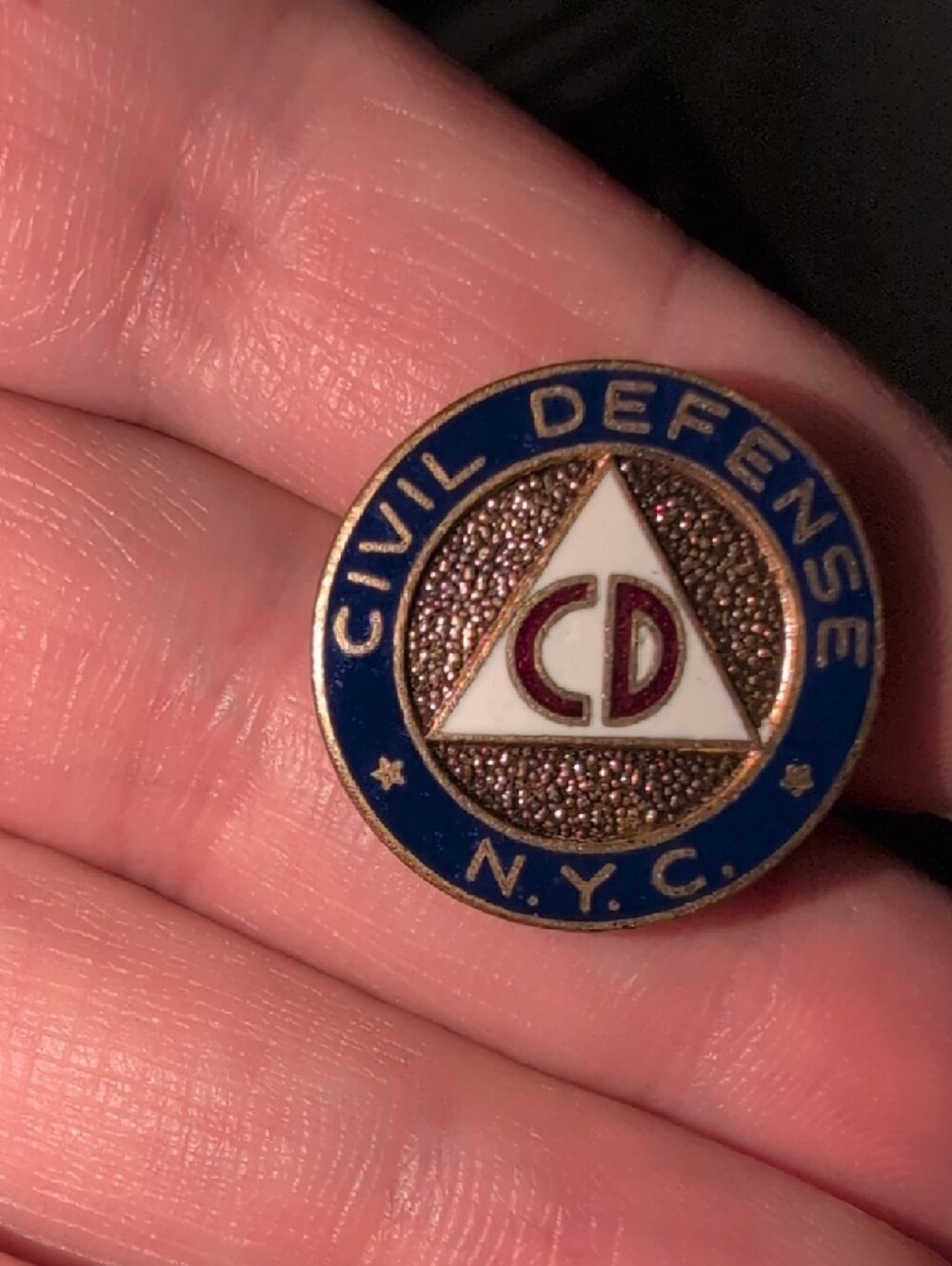 ❤️‍🔥10/$10❤️‍🔥 Vintage CD NYC Civil Defense Enamel Pin - Blue, White, Gold